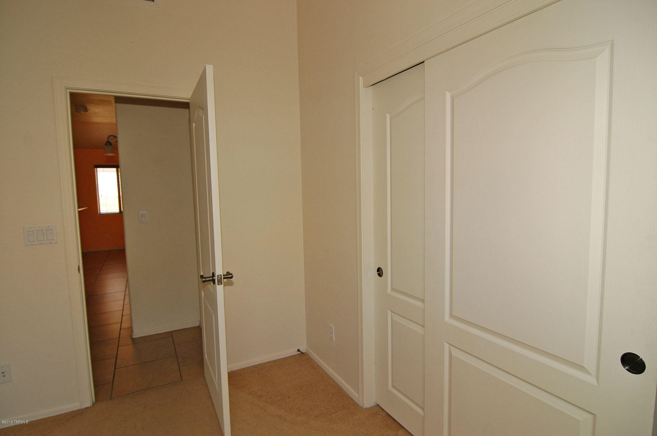 2351 West Golden Hills Road Tucson, AZ 85745 - Photo 13 of 18
