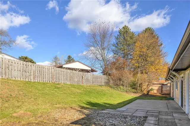 $295,000 | 206 Sandalwood Drive, Cranberry Township, PA 16066