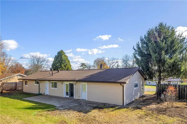 $295,000 | 206 Sandalwood Drive, Cranberry Township, PA 16066