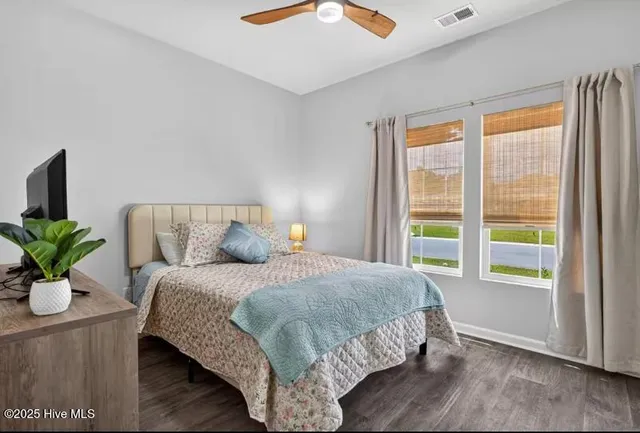 $2,300 | 394 Ladyfish Loop Northwest, Ash, NC 28420