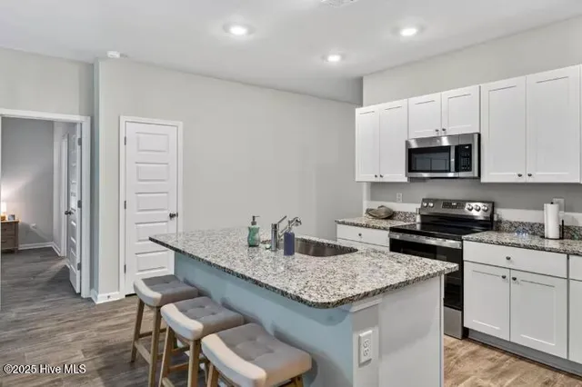 $2,300 | 394 Ladyfish Loop Northwest, Ash, NC 28420