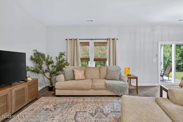 $2,300 | 394 Ladyfish Loop Northwest, Ash, NC 28420