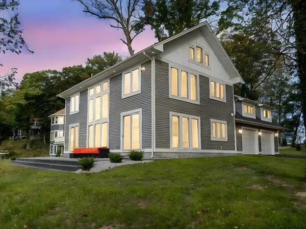 $1,199,999 | 673 Seneca Road, Irondequoit, NY 14622