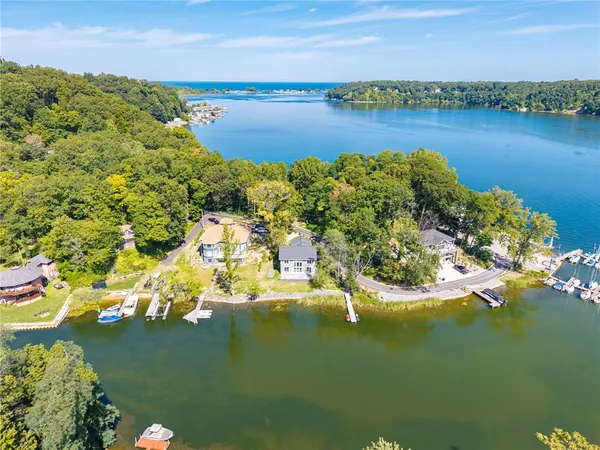 $1,250,000 | 673 Seneca Road, Irondequoit, NY 14622