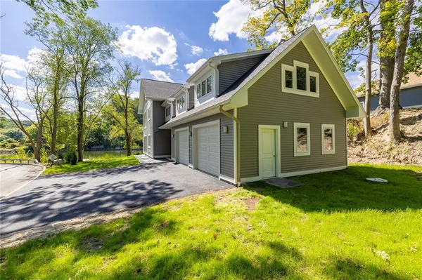 $1,250,000 | 673 Seneca Road, Irondequoit, NY 14622