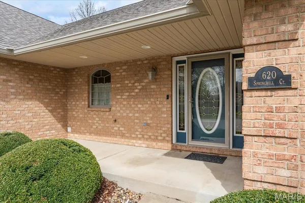 $525,000 | 620 Springhill Court, O'Fallon, IL 62269