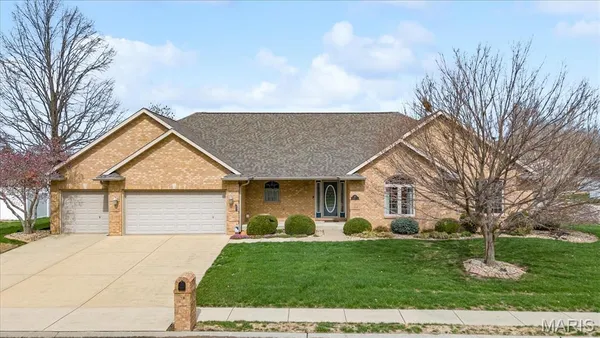 $525,000 | 620 Springhill Court, O'Fallon, IL 62269
