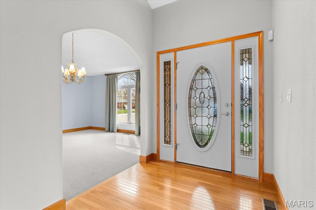 620 Springhill Court O'Fallon, IL 62269 - Photo 5 of 56