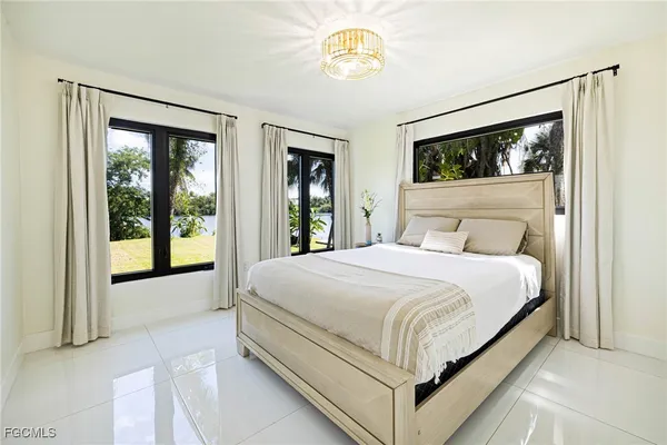 $1,600,000 | 19481-483 South River Road, Alva, FL 33920