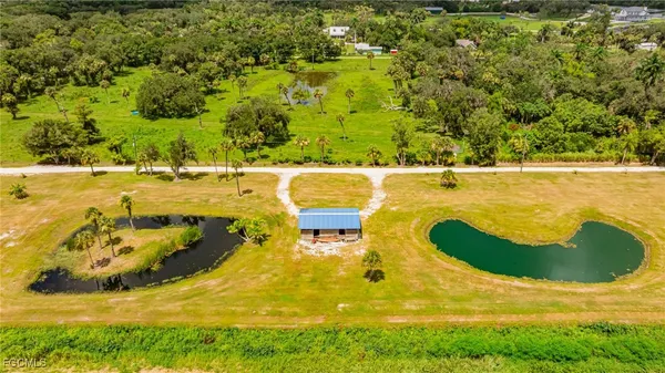 $1,600,000 | 19481-483 South River Road, Alva, FL 33920