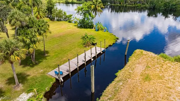 $1,600,000 | 19481-483 South River Road, Alva, FL 33920