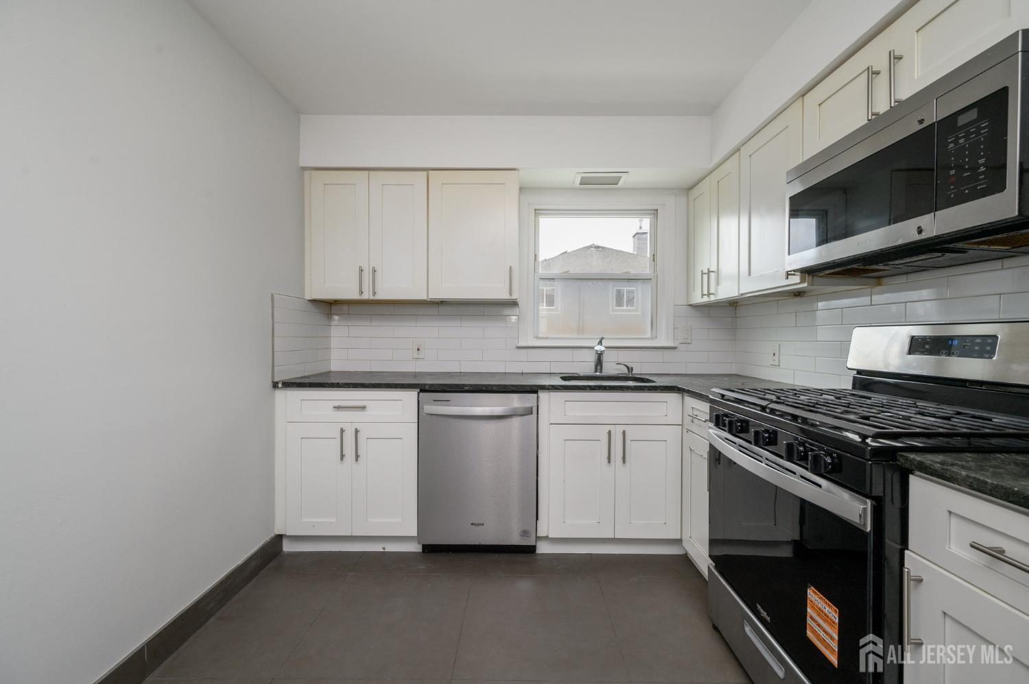 796 Inman Avenue, Unit 1 Colonia, NJ 07067 - Photo 14 of 29