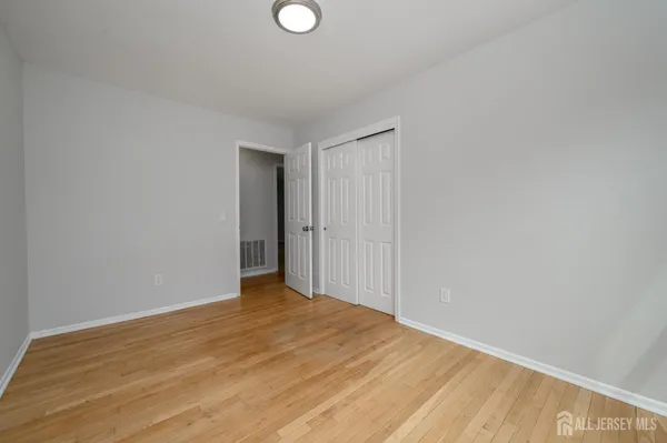 $3,200 | 796 Inman Avenue, Unit 1, Colonia, NJ 07067