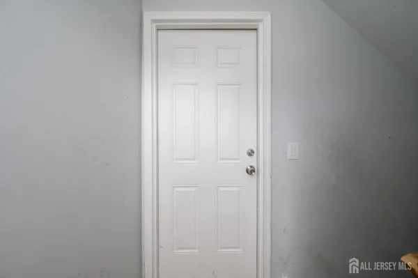 $3,200 | 796 Inman Avenue, Unit 1, Colonia, NJ 07067