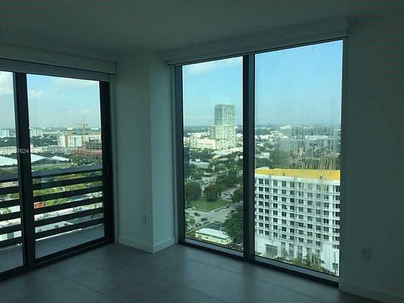 460 Northeast 28th Street, Unit 2001 Miami, FL 33137 - Photo 7 of 28 a view of a city from a balcony