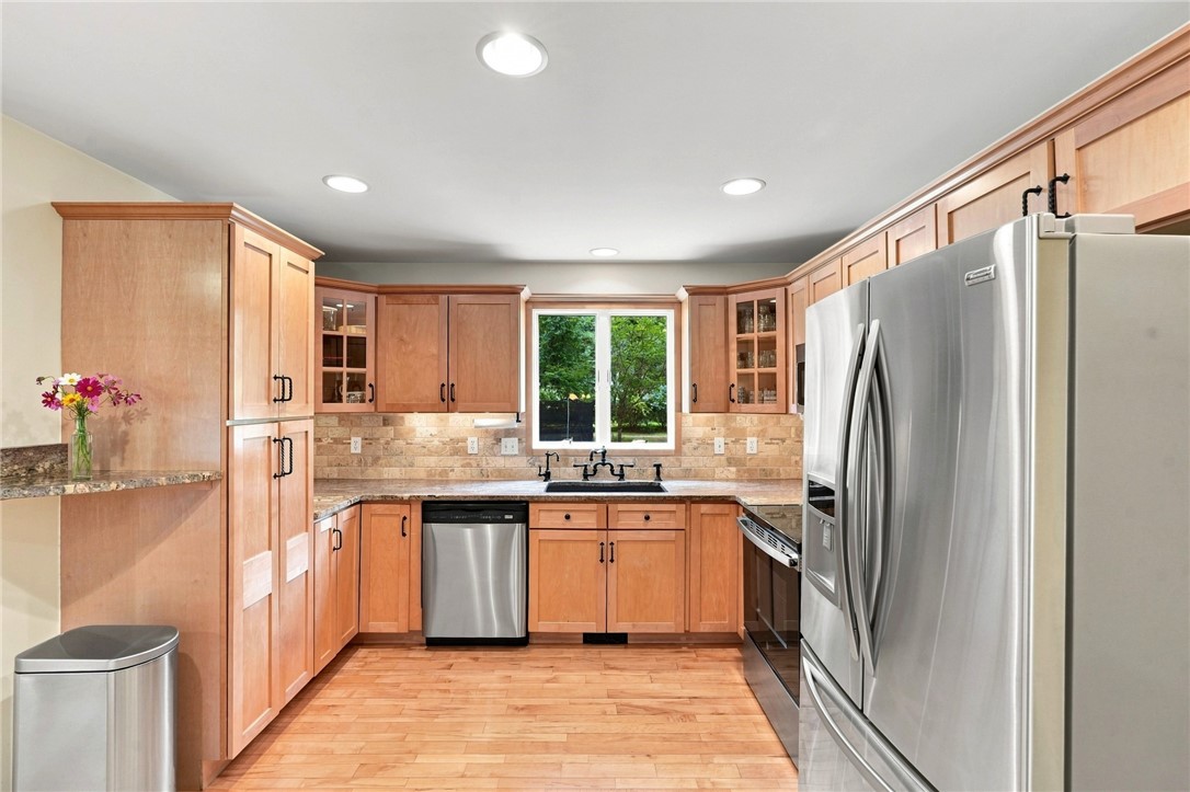 229 Hunting House Road Glocester, RI 02857 - Photo 16 of 49 Gallery Image 16