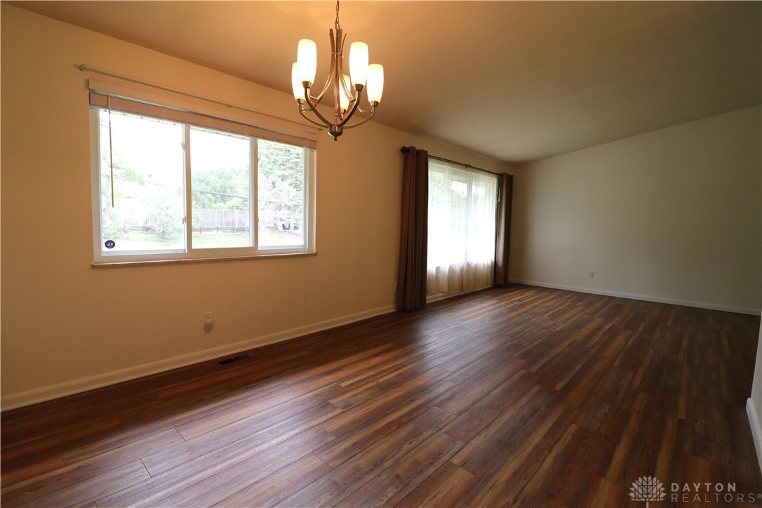 5574 Overbrooke Road Kettering, OH 45440 - Photo 6 of 28 Gallery Image 6