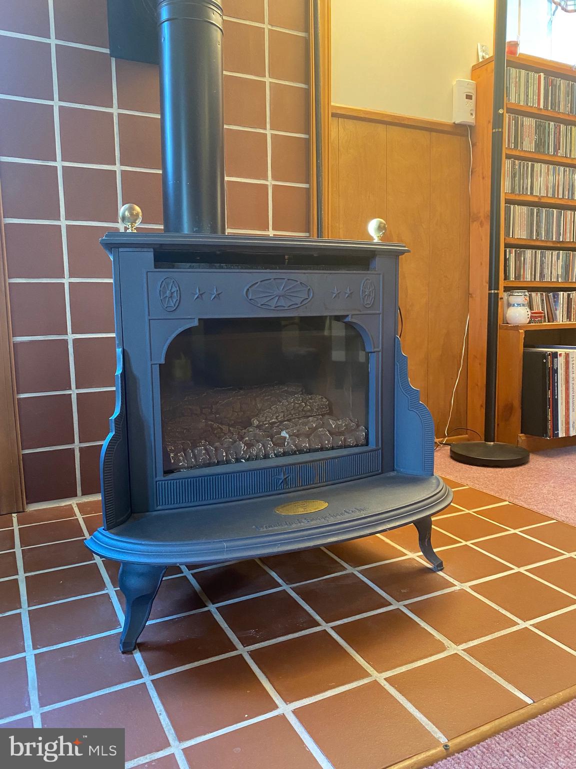 612 Kingsley Road Southwest Vienna, VA 22180 - Photo 37 of 47 Gallery Image 37
