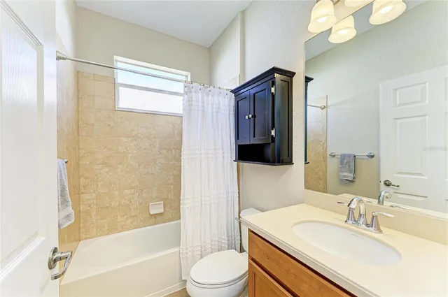 $439,900 | 350 River Enclave Court, Bradenton, FL 34212