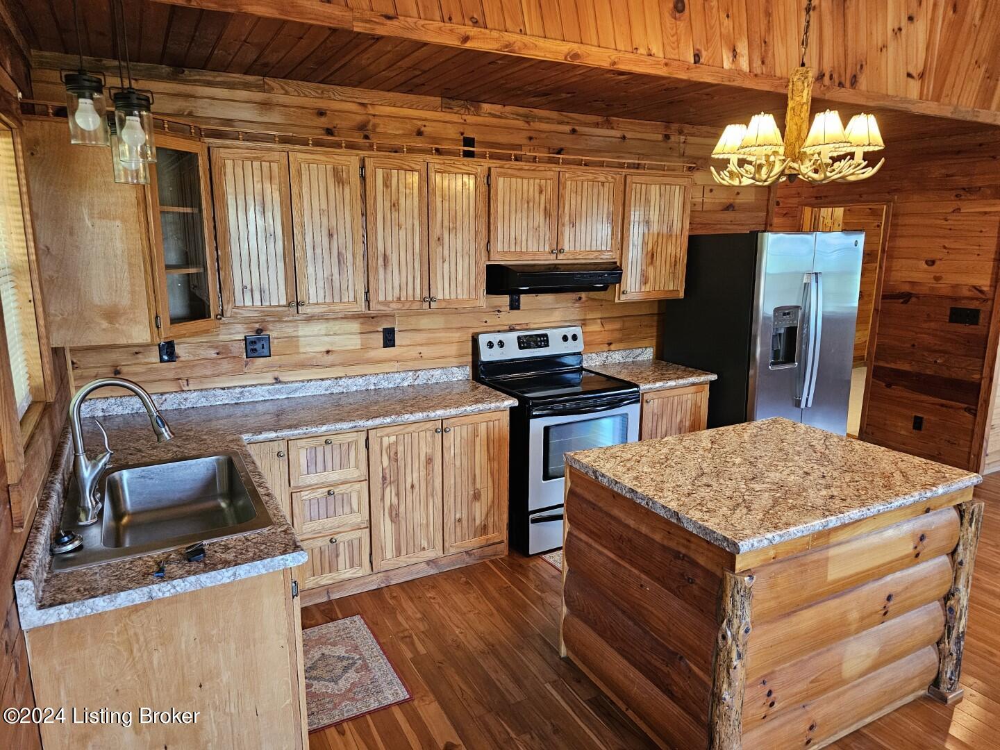 1192 Hudgins Road Magnolia, KY 42757 - Photo 9 of 52 20240802_130747 (Large)
