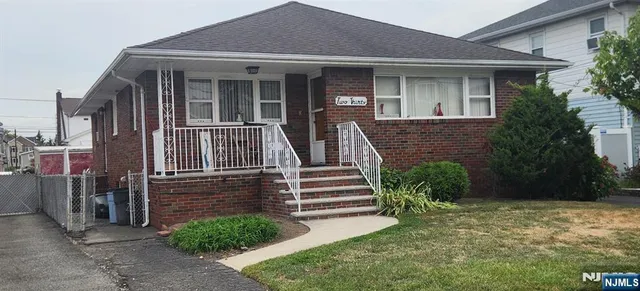 $679,000 | 230 New Street, Lyndhurst, NJ 07071