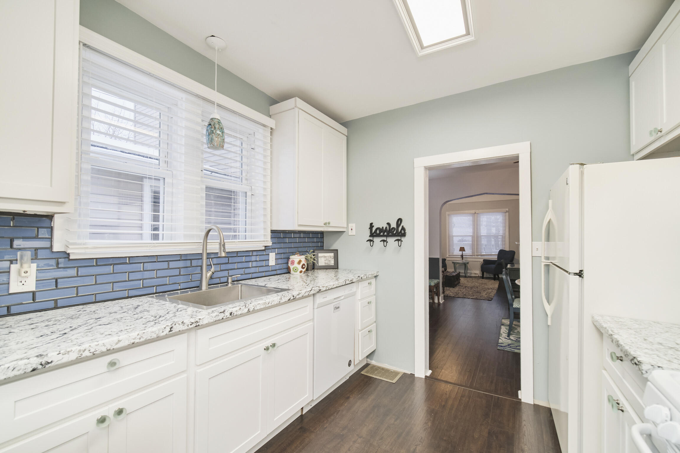 447 2nd Street Manistee, MI 49660 - Photo 19 of 59 445 Kitchen
