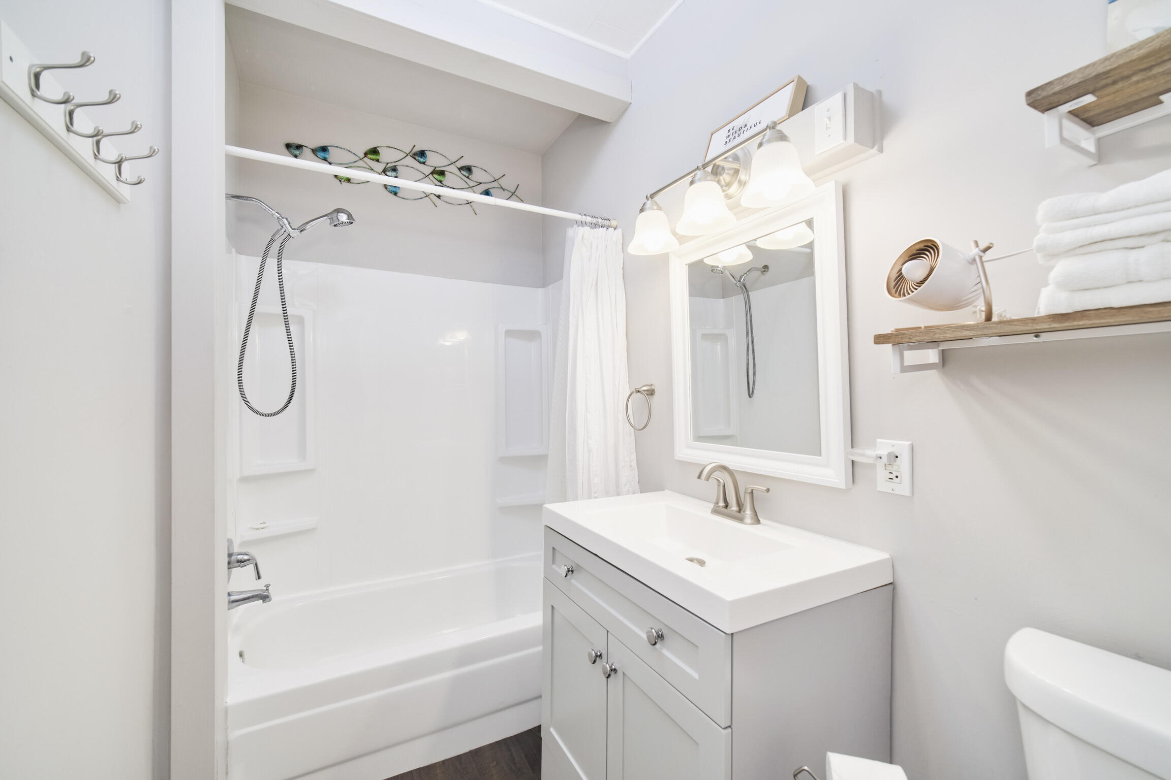 447 2nd Street Manistee, MI 49660 - Photo 29 of 59 445 Bathroom