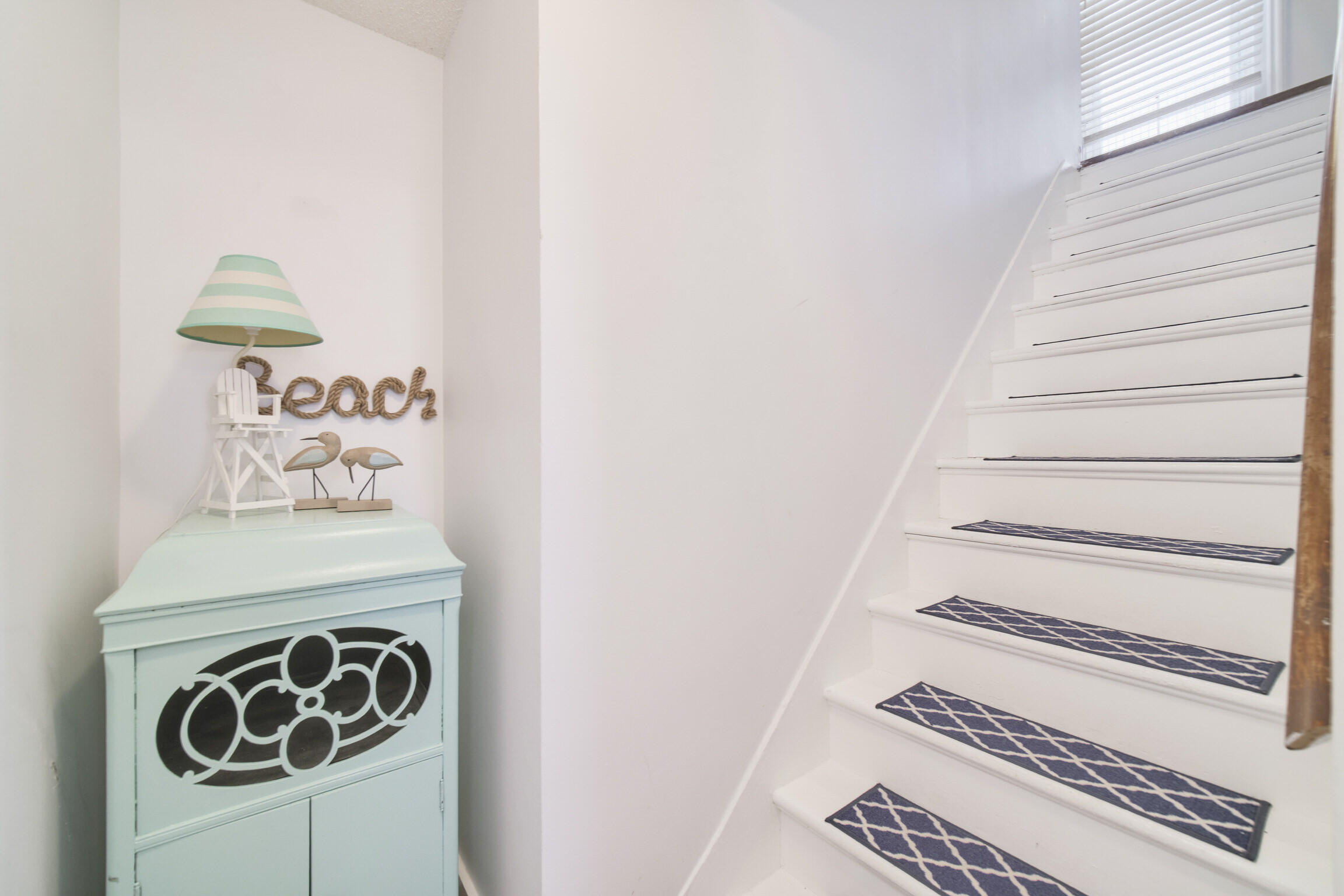 447 2nd Street Manistee, MI 49660 - Photo 46 of 59 447 Staircase