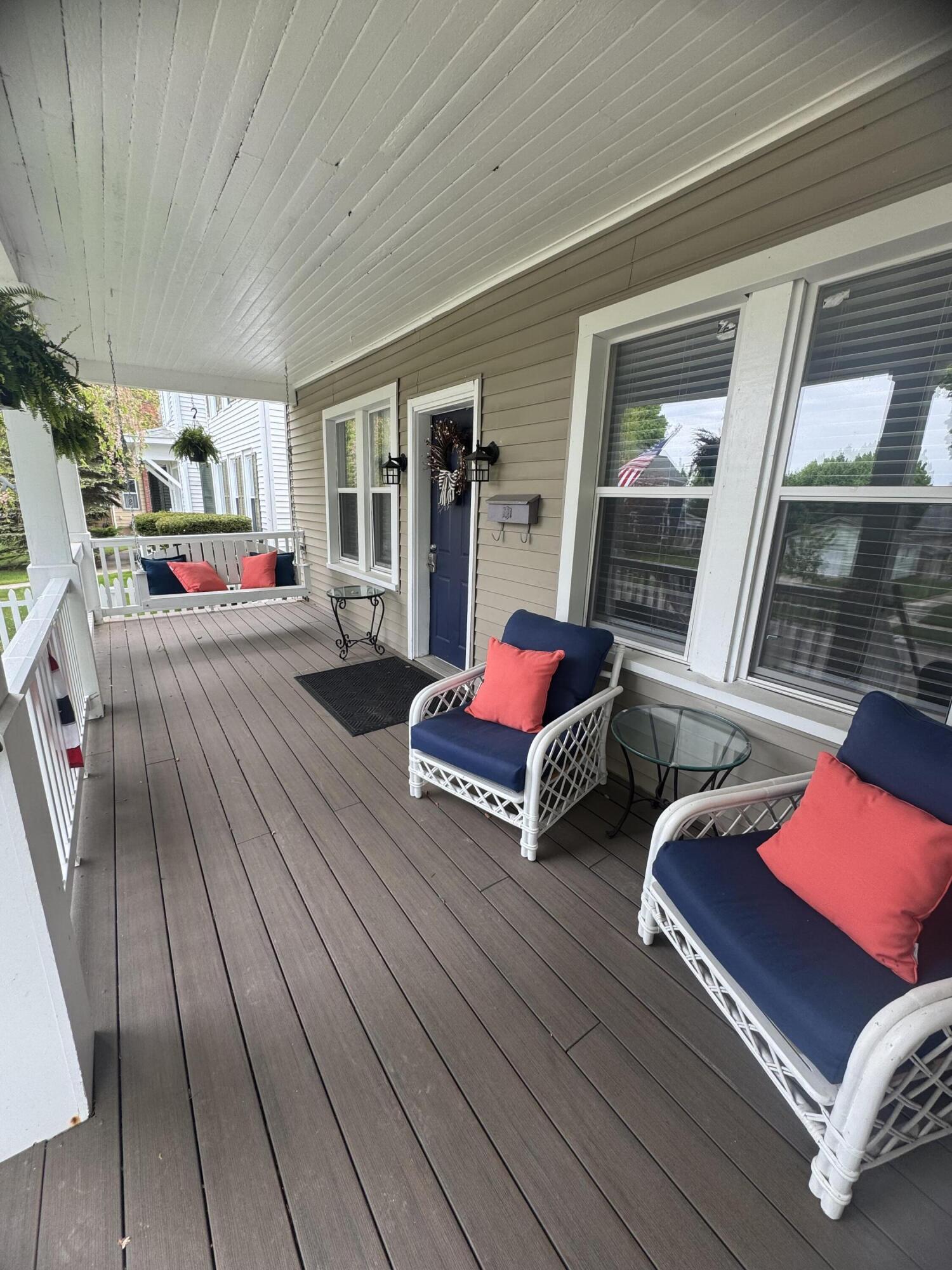 447 2nd Street Manistee, MI 49660 - Photo 5 of 59 Front Porch