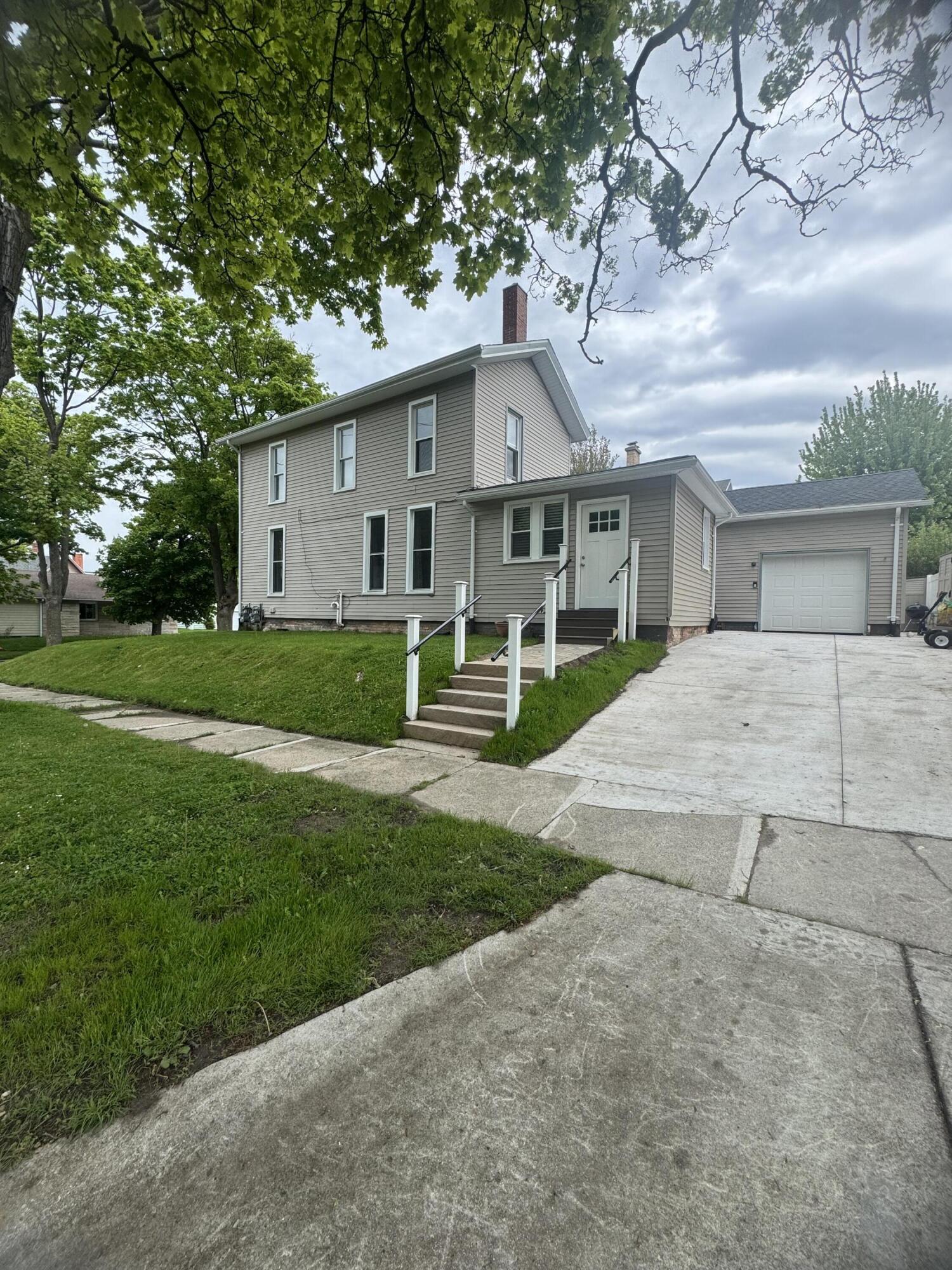 447 2nd Street Manistee, MI 49660 - Photo 57 of 59 Driveway & Garage