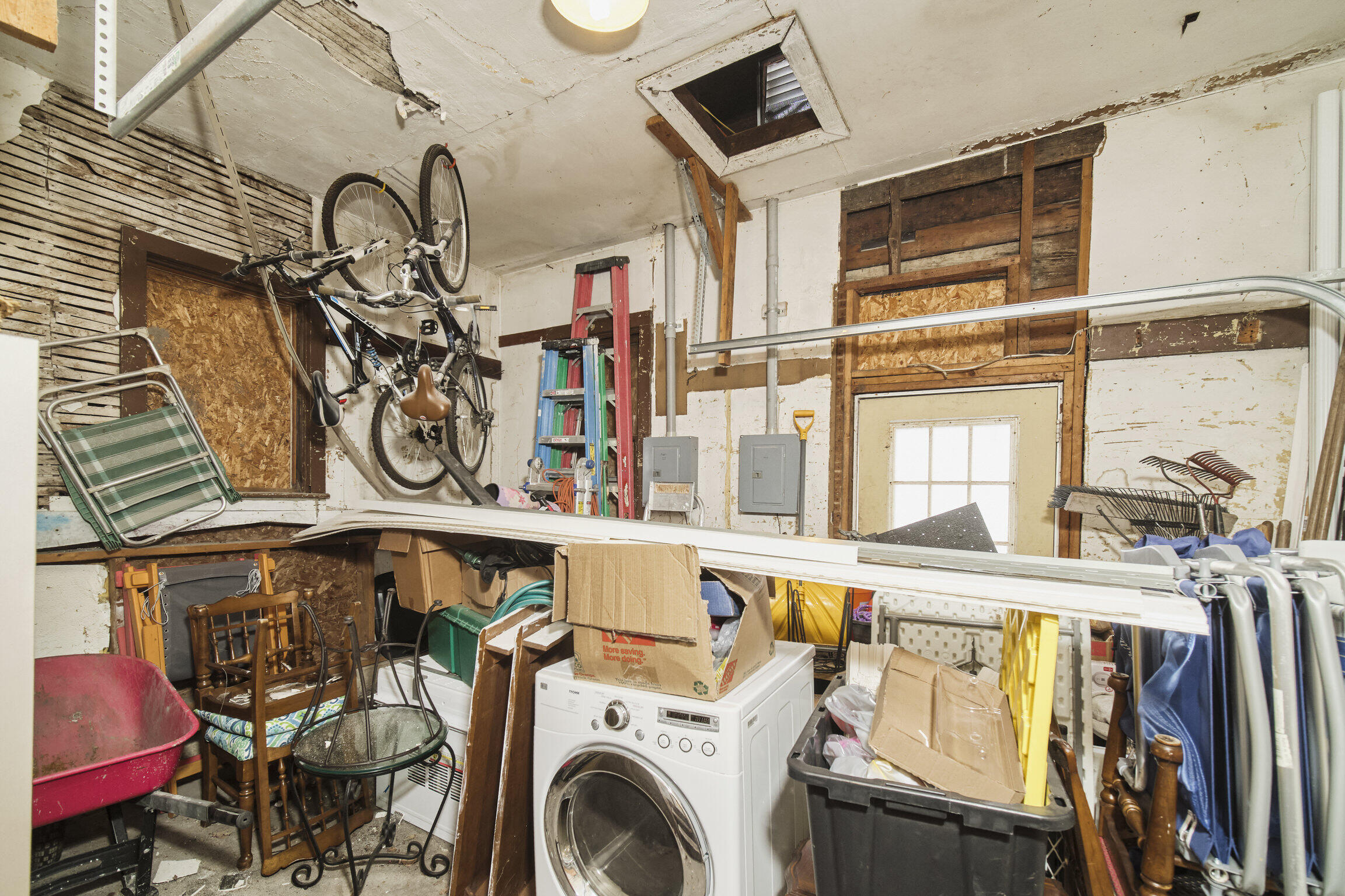 447 2nd Street Manistee, MI 49660 - Photo 59 of 59 445 Garage