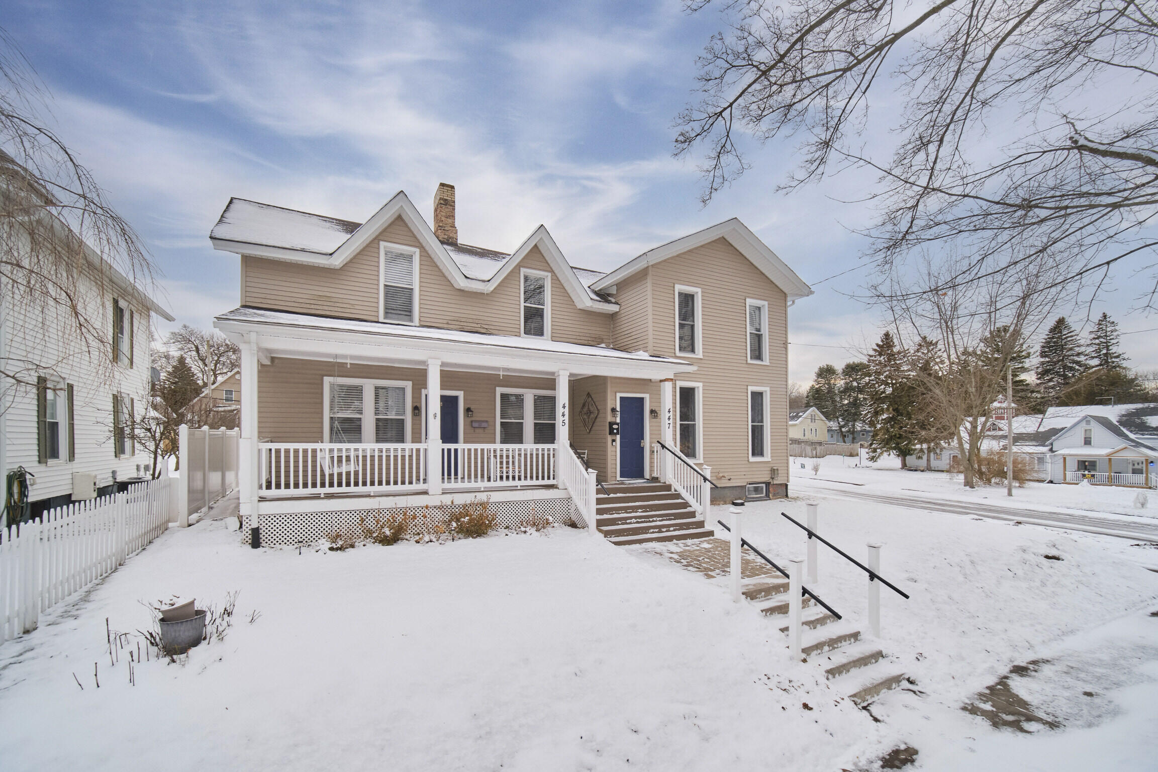 447 2nd Street Manistee, MI 49660 - Photo 8 of 59 445-447 2nd