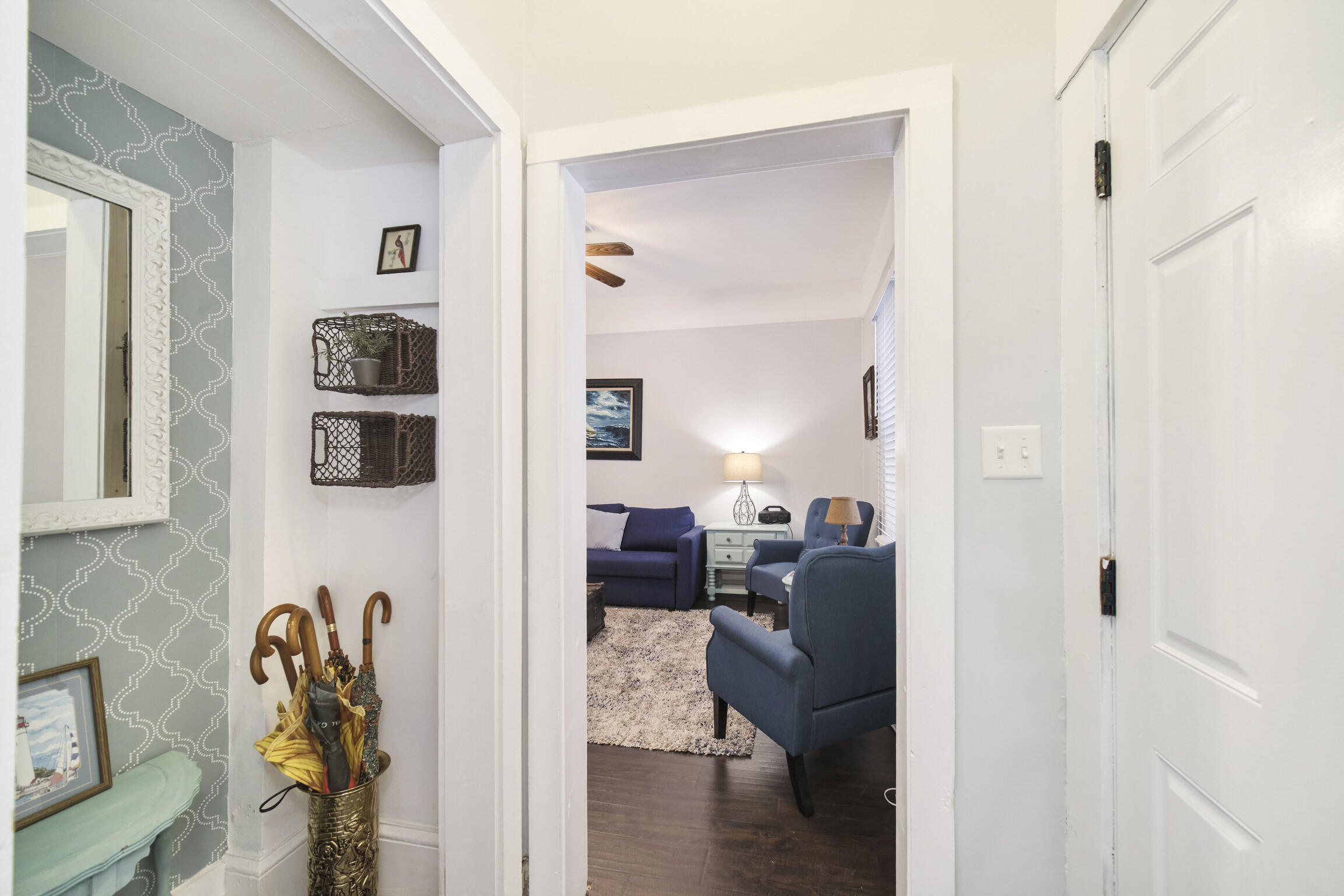 447 2nd Street Manistee, MI 49660 - Photo 9 of 59 445 Entry