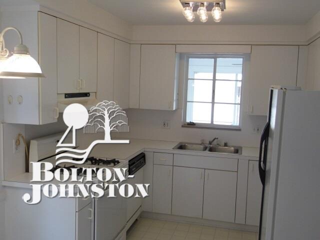 788 Trombley Road, Unit 790 Grosse Pointe Park, MI 48230 - Photo 9 of 19