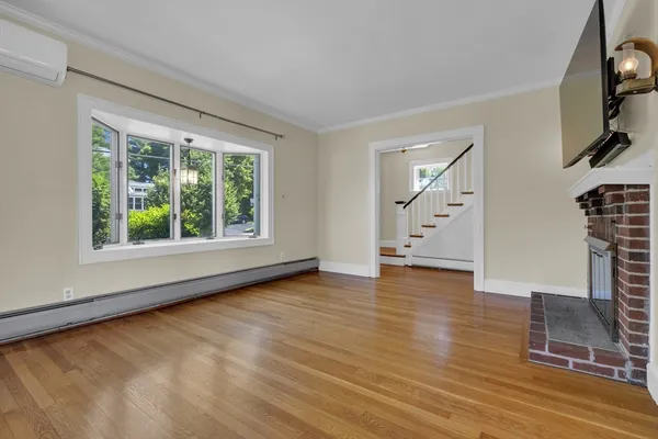 $4,850 | 184 William Street, Unit 1, Stoneham, MA 02180
