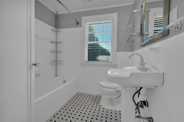 $4,850 | 184 William Street, Unit 1, Stoneham, MA 02180