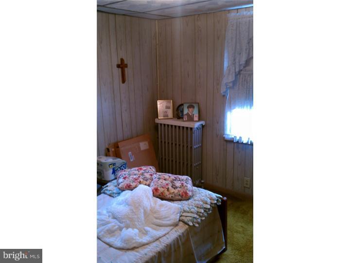 339 Avon Road Upper Darby, PA 19082 - Photo 14 of 23 Bedroom 3