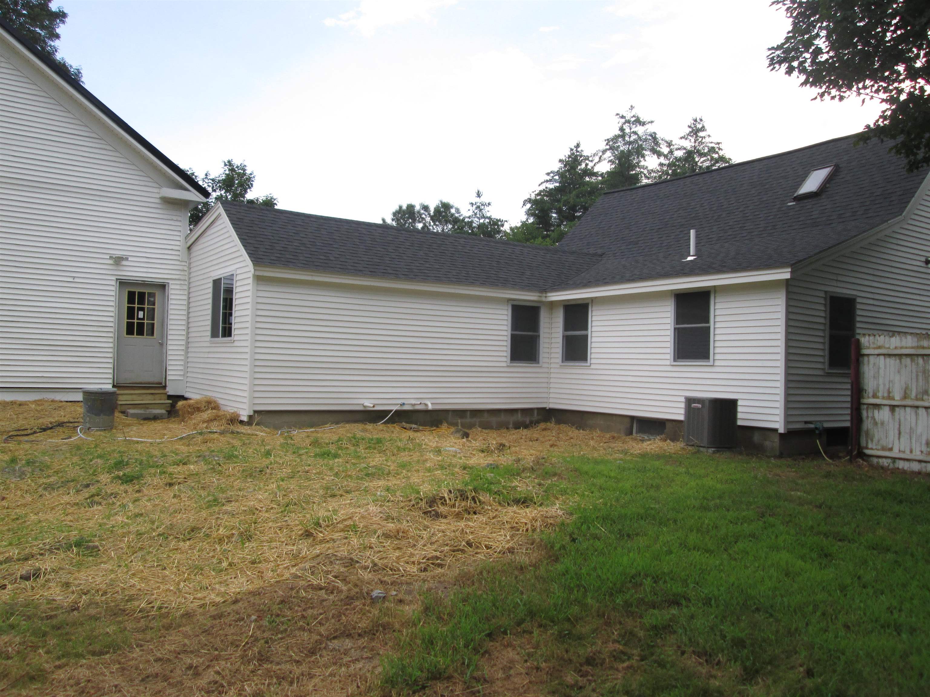 370 Mammoth Road Londonderry, NH 03053 - Photo 36 of 37 Gallery Image 36