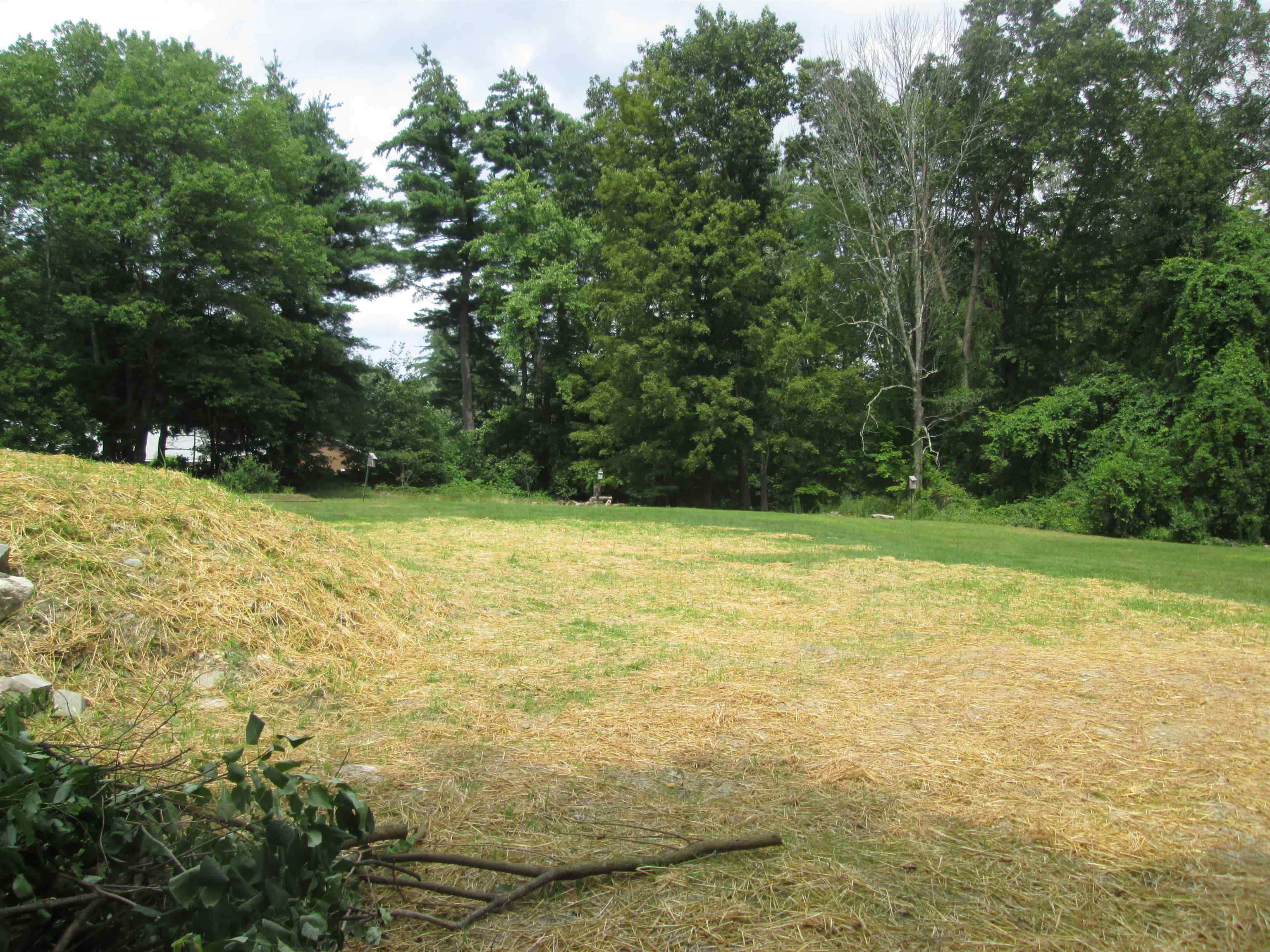 370 Mammoth Road Londonderry, NH 03053 - Photo 5 of 37 Gallery Image 5