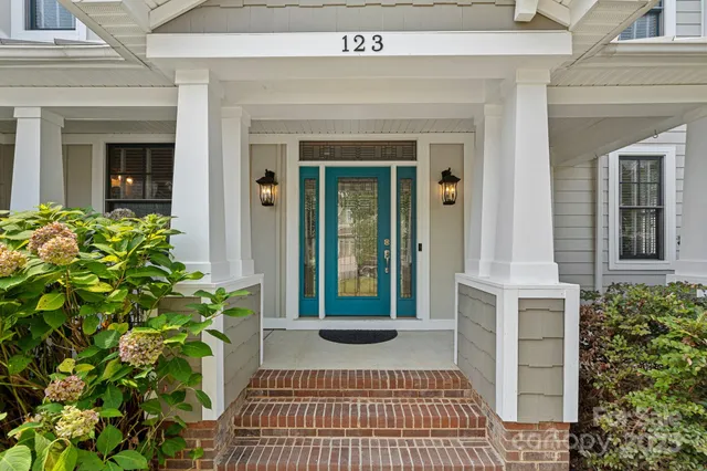 $675,000 | 123 Hedgewood Drive, Mooresville, NC 28115