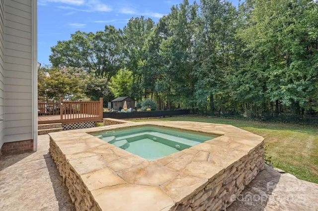 $675,000 | 123 Hedgewood Drive, Mooresville, NC 28115