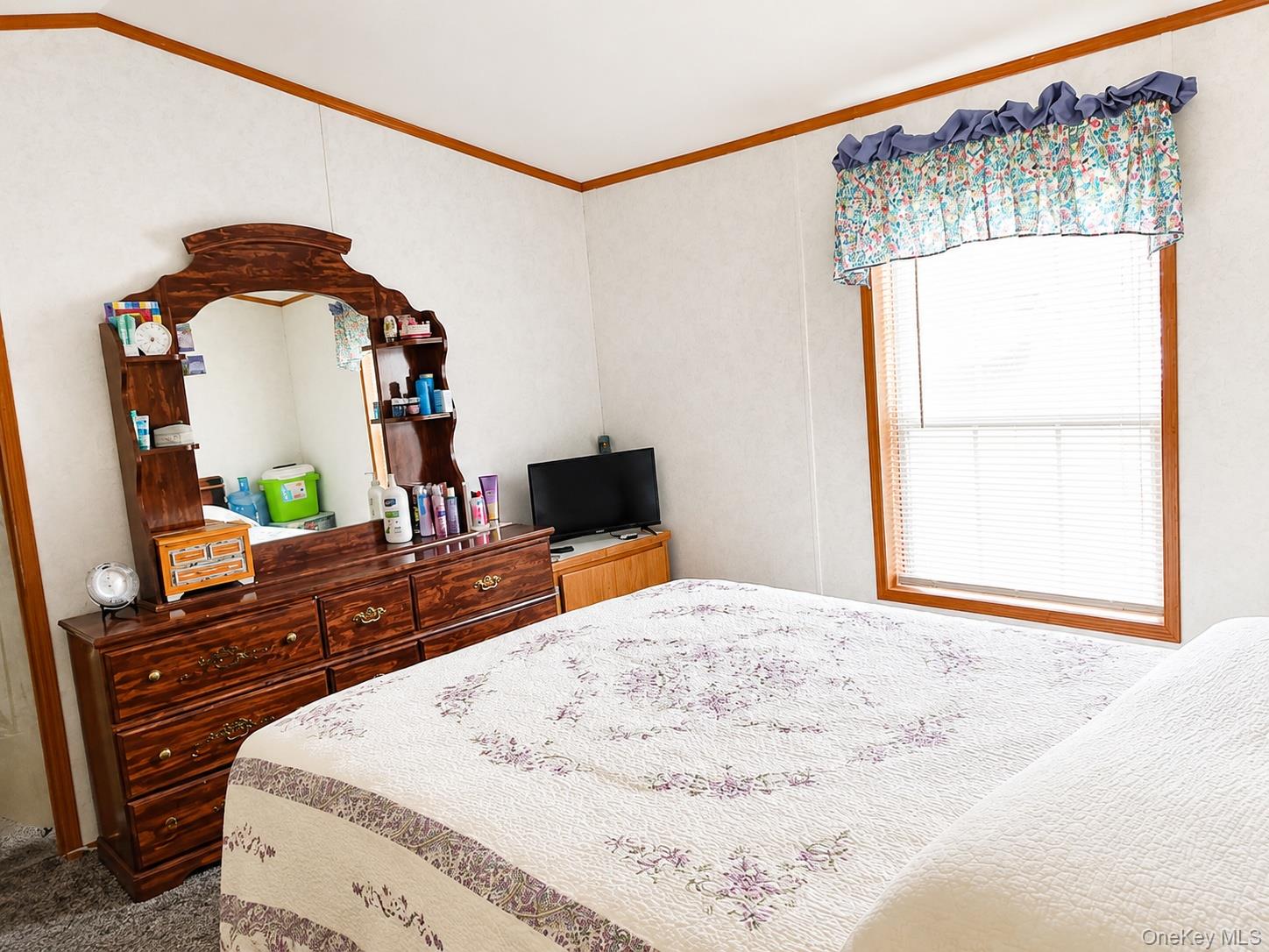 182-184 Mutton Hill Road Neversink, NY 12765 - Photo 27 of 36 Window with white horizontal blinds