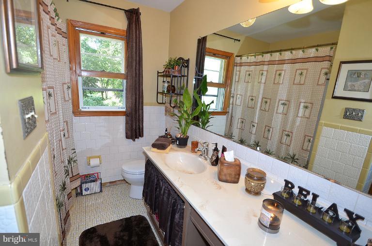 7730 Walters Road Pasadena, MD 21122 - Photo 8 of 16 Bath