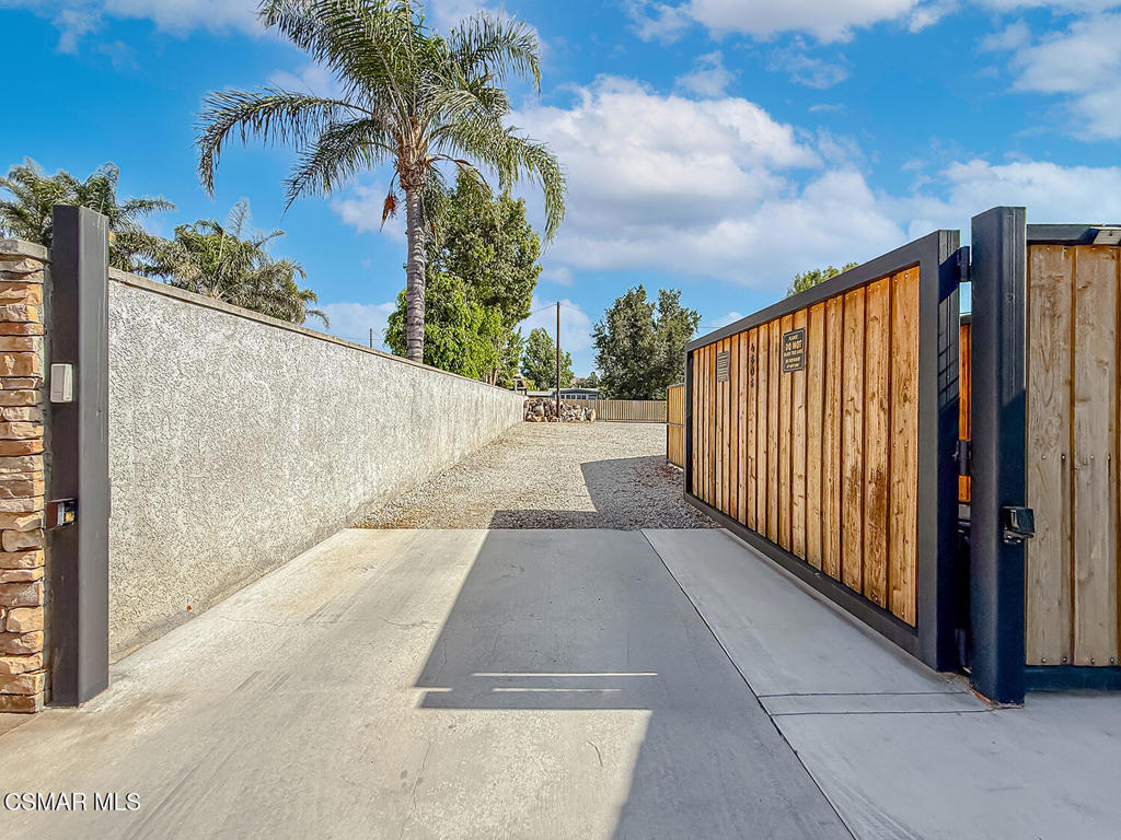 4606 Adam Road Simi Valley, CA 93063 - Photo 2 of 55