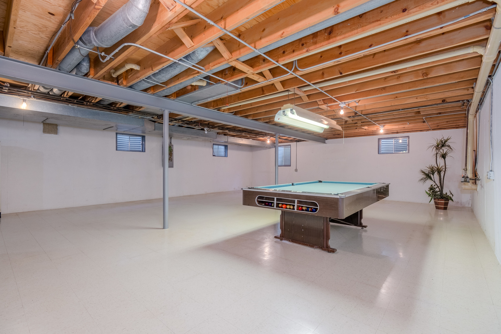 8436 Clynderven Road Burr Ridge, IL 60527 - Photo 27 of 39