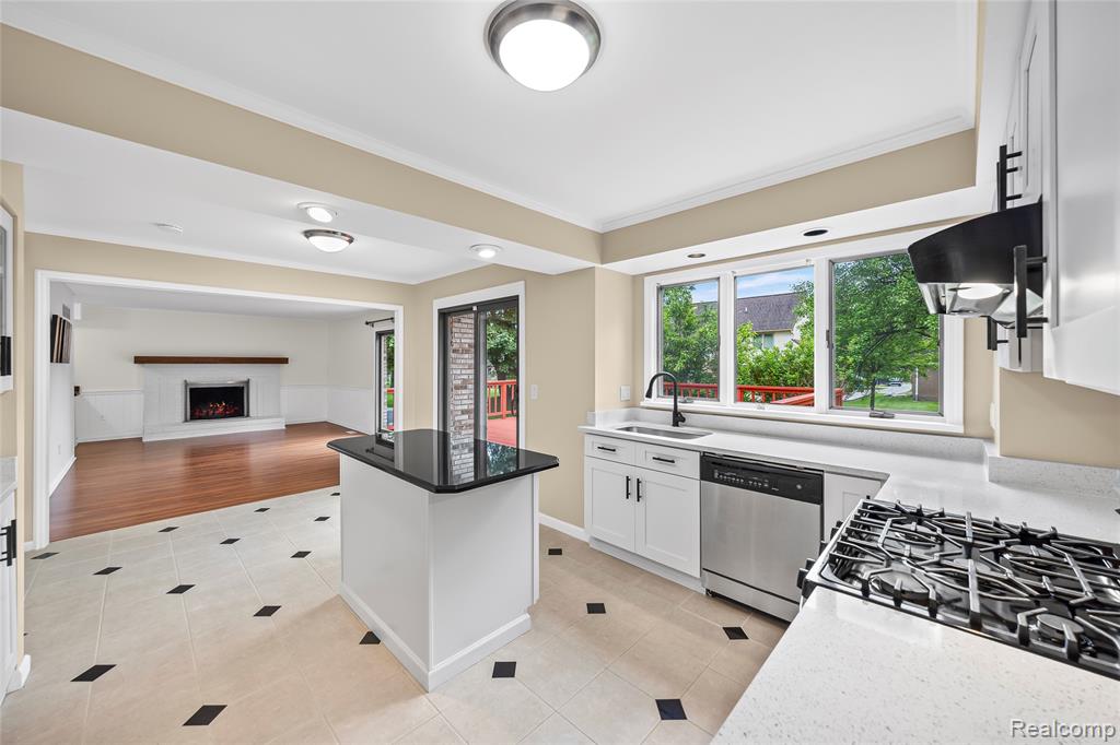 2753 Powderhorn Ridge Road Rochester Hills, MI 48309 - Photo 10 of 35