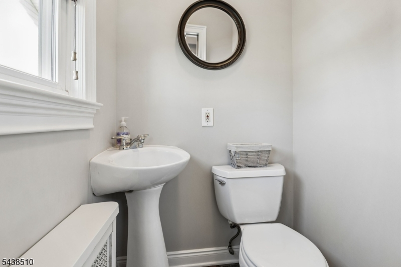 12 Remer Avenue Springfield, NJ 07081 - Photo 11 of 25