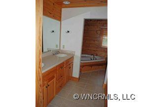73 Portland Ridge Cashiers, NC 28717 - Photo 8 of 10 Gallery Image 8
