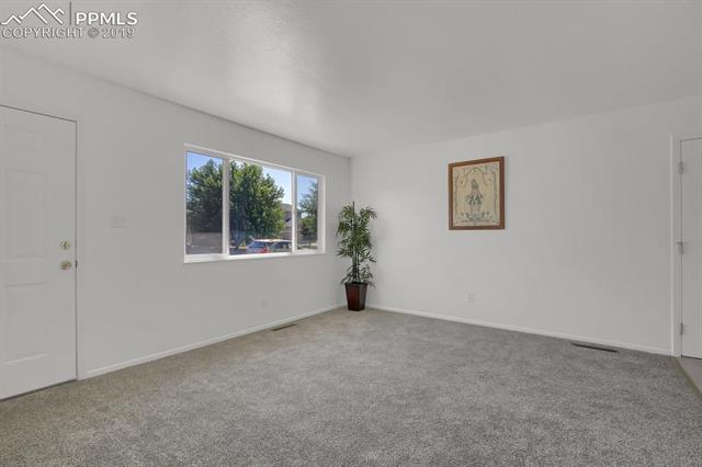 1720 Keswick Road Colorado Springs, CO 80906 - Photo 6 of 26