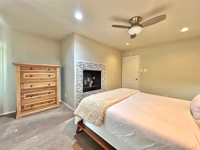 $3,695 | 1106 West 6th Street, Unit 205, Austin, TX 78703
